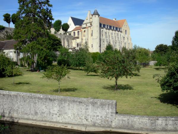 Chateau landon